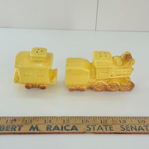 Yellow Ceramic Train Engine & Caboose Salt Pepper Shakers‎ Vintage Kitchen Decor